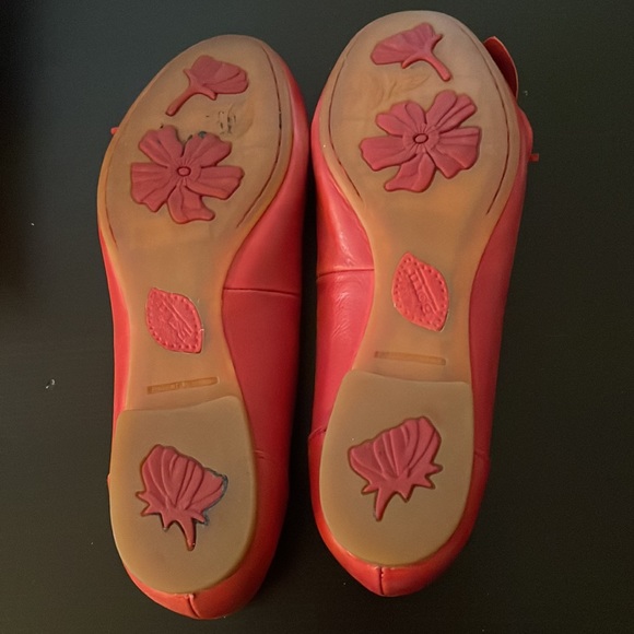 Size 7 Born leather flats - Picture 2 of 4